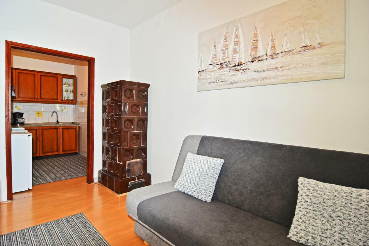 Appartamento Apartman Nina Zara Esterno foto