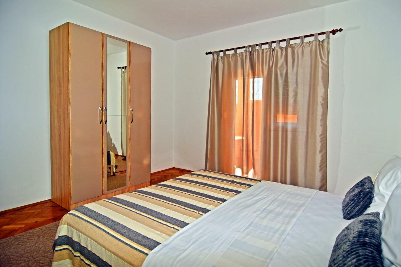 Appartamento Apartman Nina Zara Esterno foto